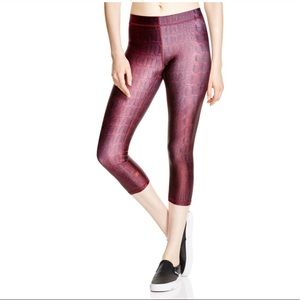 Terez burgundy croc Capri leggings